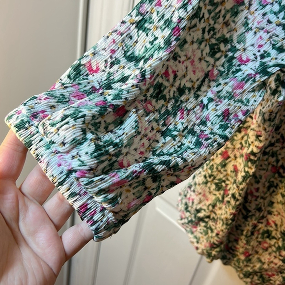 Reitmans Large Floral Off The Shoulder Blouse - Picture 5 of 6